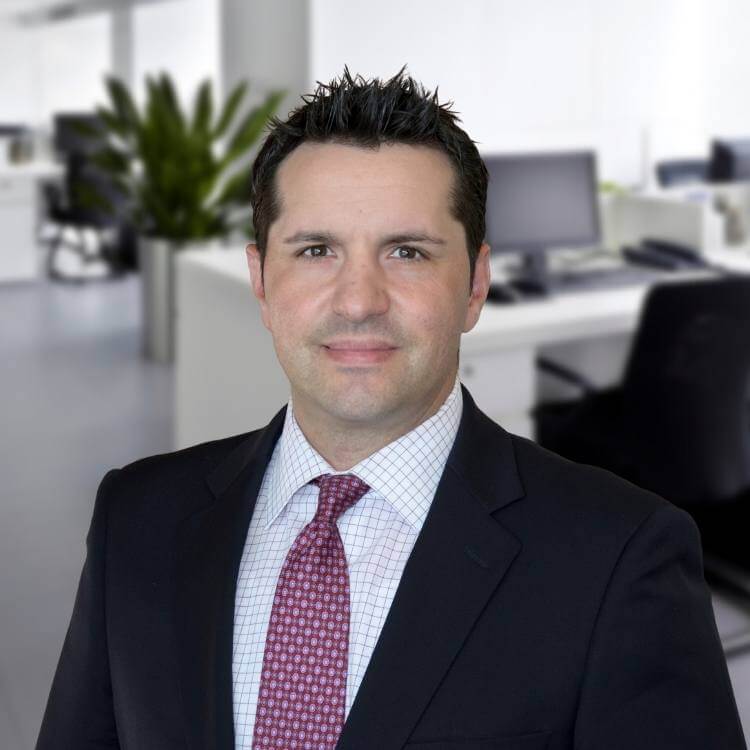 Angelo  Oliveira 